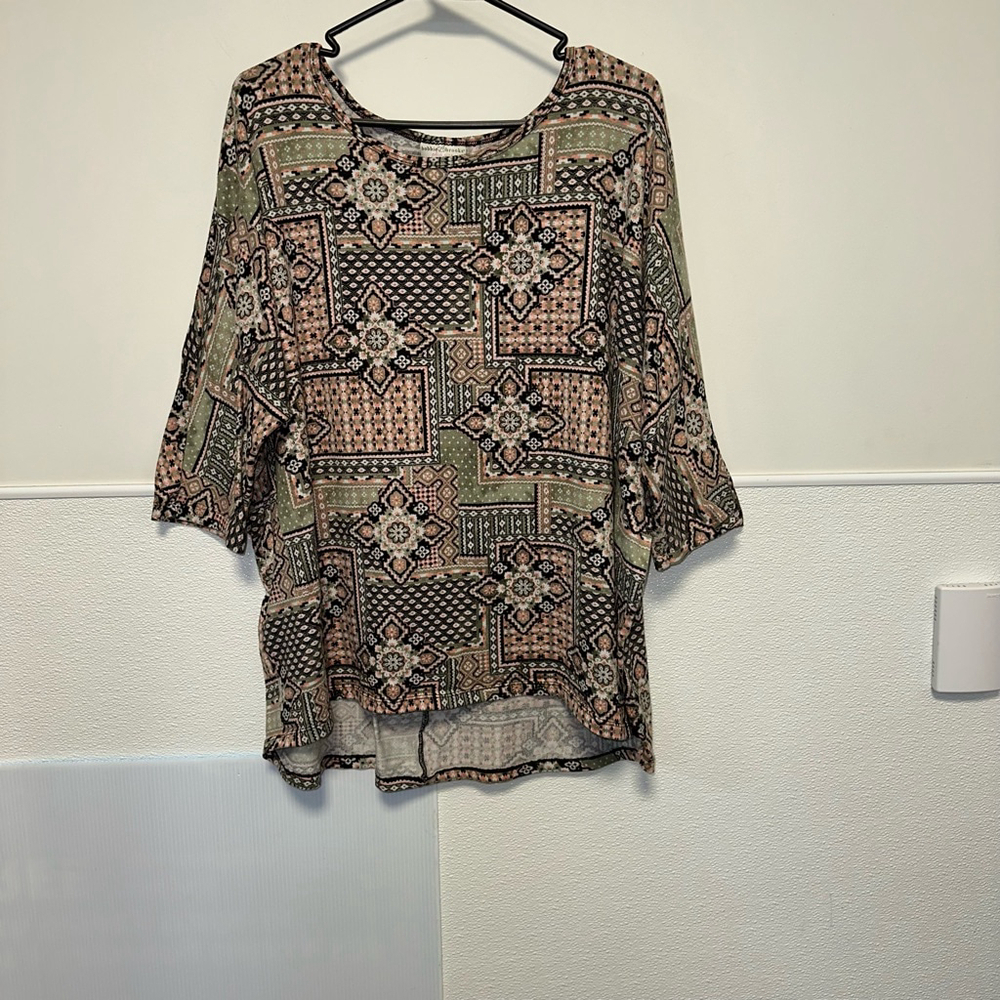 Bobbie Brooks women’s Plus Size Top Size 3X Multi-color Blouse